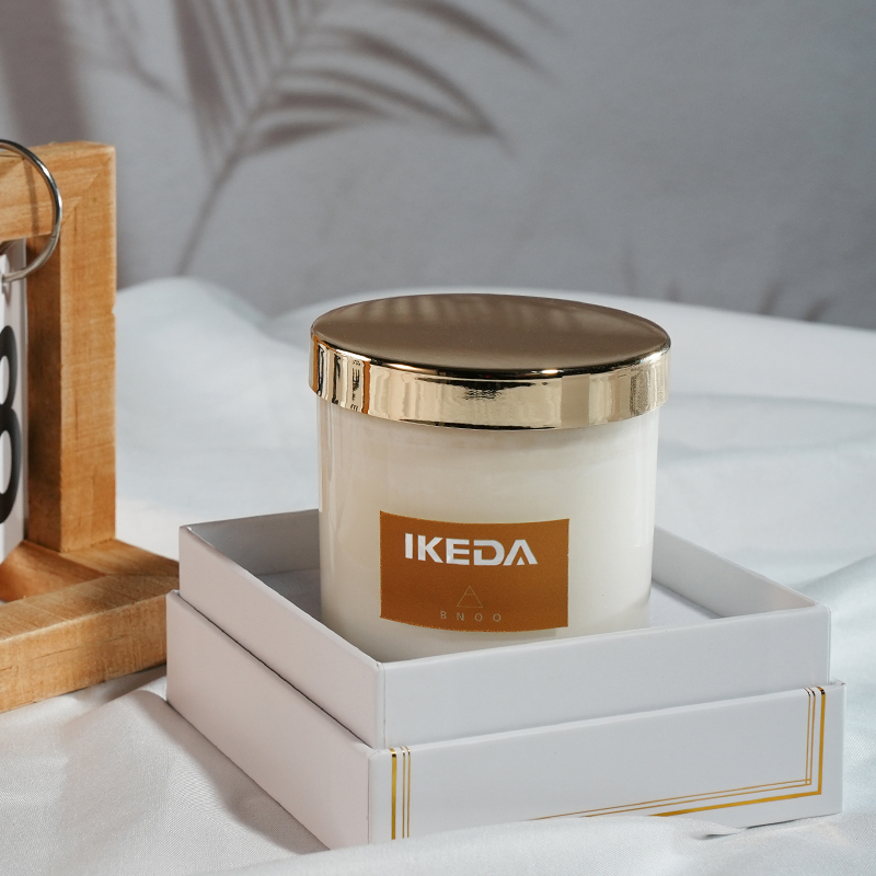 Vela perfumada Pera inglesa y  - Home Fragrance English Pear And Freesia reseña y precio